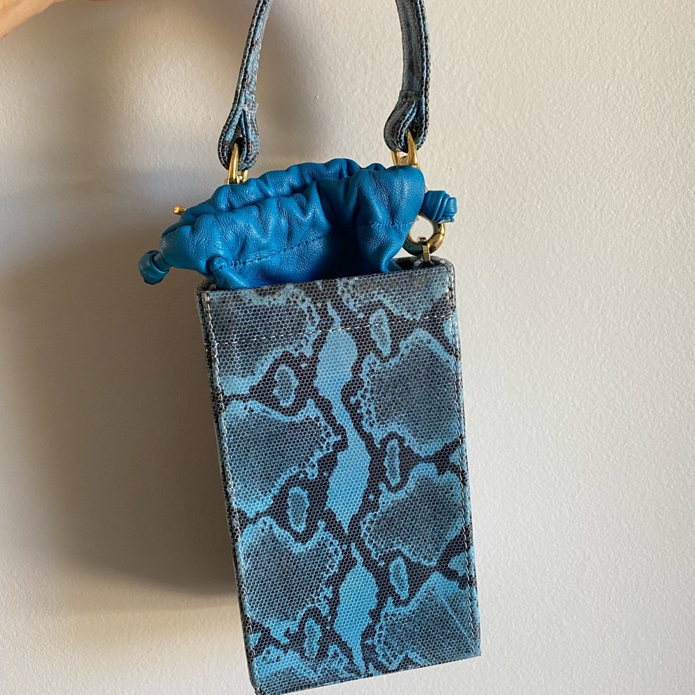 Altaire phone box - blue snake embossed